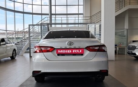 Toyota Camry, 2018 год, 2 447 000 рублей, 7 фотография