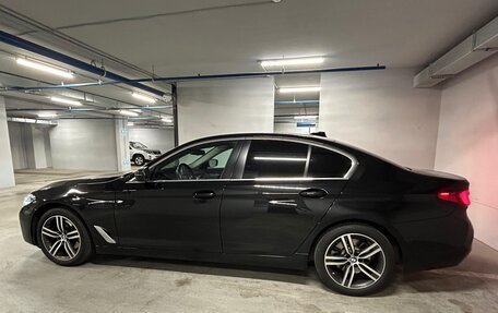 BMW 5 серия, 2021 год, 3 700 000 рублей, 15 фотография
