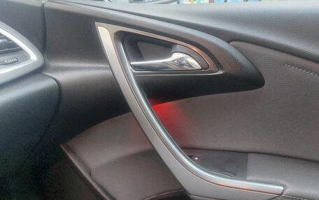 Opel Astra J, 2013 год, 980 000 рублей, 31 фотография