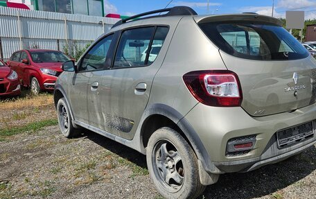 Renault Sandero II рестайлинг, 2022 год, 1 690 000 рублей, 2 фотография