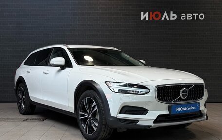 Volvo V90 Cross Country I рестайлинг, 2021 год, 4 000 000 рублей, 3 фотография