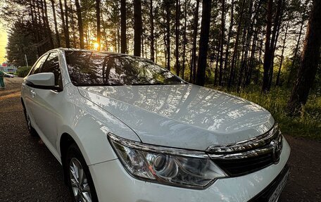 Toyota Camry, 2017 год, 2 360 000 рублей, 4 фотография