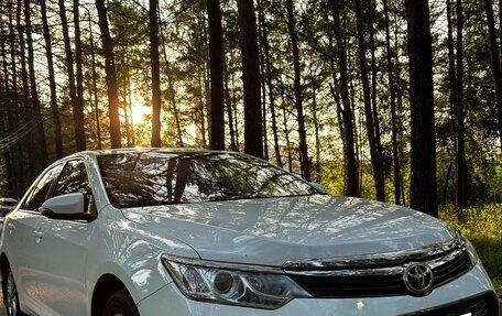 Toyota Camry, 2017 год, 2 360 000 рублей, 7 фотография