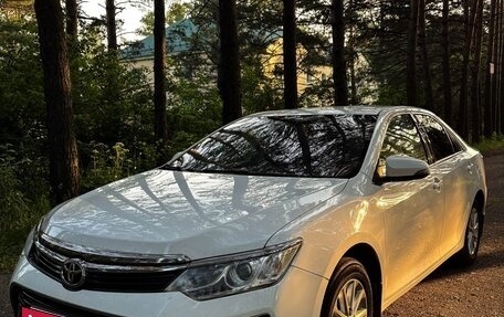 Toyota Camry, 2017 год, 2 360 000 рублей, 5 фотография