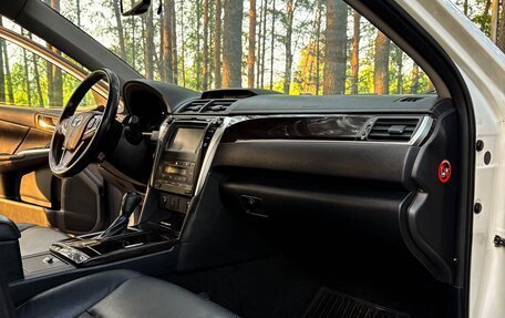 Toyota Camry, 2017 год, 2 360 000 рублей, 27 фотография