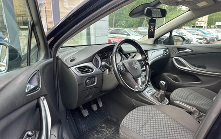 Opel Astra K, 2018 год, 1 380 000 рублей, 6 фотография