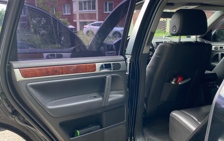 Volkswagen Touareg III, 2005 год, 1 000 000 рублей, 6 фотография