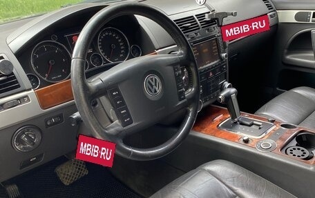 Volkswagen Touareg III, 2005 год, 1 000 000 рублей, 10 фотография