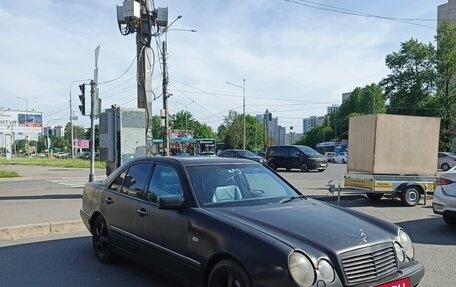 Mercedes-Benz E-Класс, 1996 год, 420 000 рублей, 4 фотография