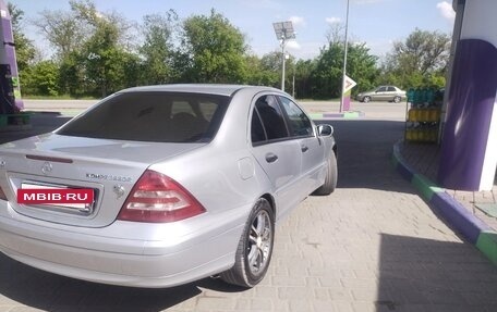 Mercedes-Benz C-Класс, 2006 год, 790 000 рублей, 3 фотография