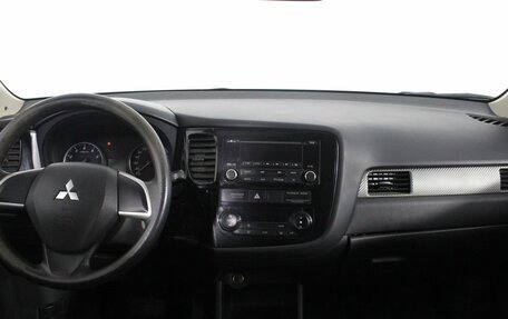 Mitsubishi Outlander III рестайлинг 3, 2012 год, 1 199 000 рублей, 11 фотография