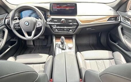 BMW 5 серия, 2023 год, 7 118 049 рублей, 6 фотография