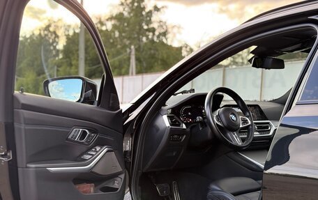 BMW 3 серия, 2019 год, 4 190 000 рублей, 15 фотография