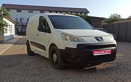Peugeot Partner II рестайлинг 2, 2012 год, 580 000 рублей, 1 фотография