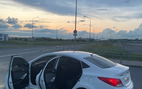 Hyundai Solaris II рестайлинг, 2012 год, 750 000 рублей, 8 фотография