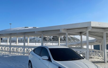 Hyundai Solaris II рестайлинг, 2012 год, 750 000 рублей, 20 фотография