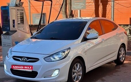 Hyundai Solaris II рестайлинг, 2012 год, 750 000 рублей, 15 фотография