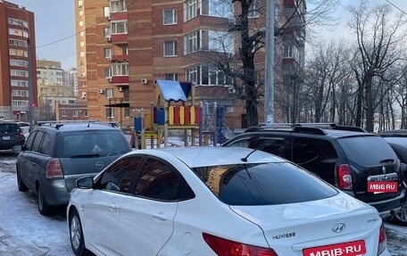 Hyundai Solaris II рестайлинг, 2012 год, 750 000 рублей, 22 фотография
