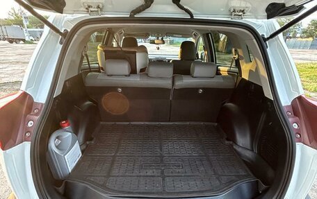 Toyota RAV4, 2013 год, 1 900 000 рублей, 13 фотография