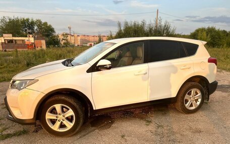Toyota RAV4, 2013 год, 1 900 000 рублей, 12 фотография