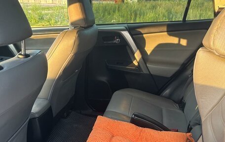 Toyota RAV4, 2013 год, 1 900 000 рублей, 20 фотография