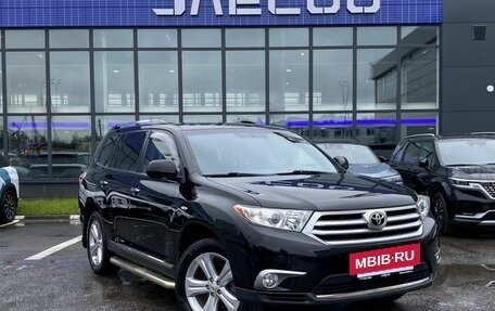 Toyota Highlander III, 2012 год, 2 249 000 рублей, 3 фотография