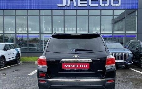 Toyota Highlander III, 2012 год, 2 249 000 рублей, 7 фотография