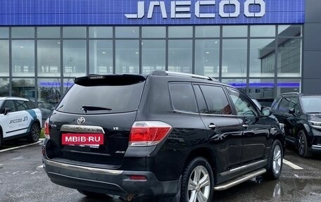 Toyota Highlander III, 2012 год, 2 249 000 рублей, 8 фотография