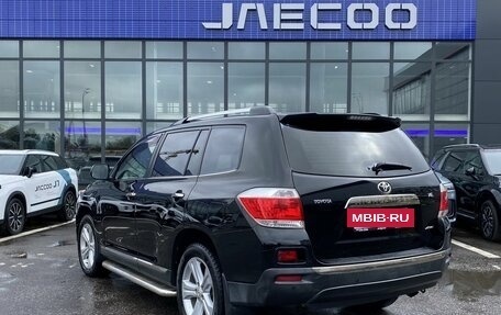 Toyota Highlander III, 2012 год, 2 249 000 рублей, 6 фотография