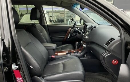 Toyota Highlander III, 2012 год, 2 249 000 рублей, 17 фотография