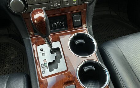 Toyota Highlander III, 2012 год, 2 249 000 рублей, 28 фотография