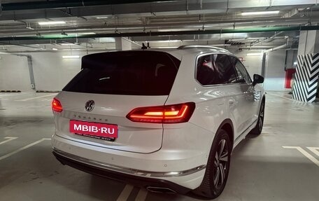 Volkswagen Touareg III, 2020 год, 5 300 000 рублей, 2 фотография