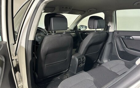 Volkswagen Passat B7, 2011 год, 960 000 рублей, 11 фотография