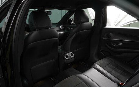 Mercedes-Benz E-Класс, 2018 год, 3 360 000 рублей, 11 фотография