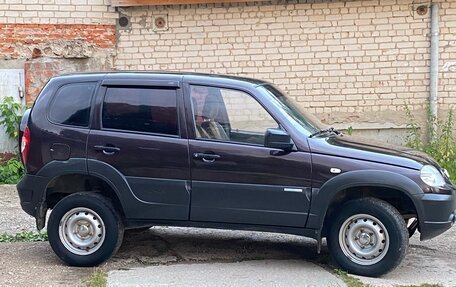 Chevrolet Niva I рестайлинг, 2015 год, 720 000 рублей, 3 фотография