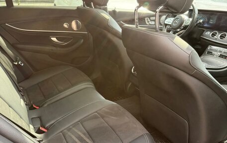 Mercedes-Benz E-Класс, 2019 год, 3 800 000 рублей, 3 фотография