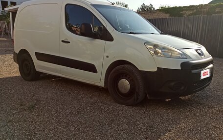 Peugeot Partner II рестайлинг 2, 2012 год, 580 000 рублей, 4 фотография