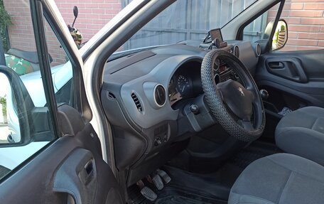 Peugeot Partner II рестайлинг 2, 2012 год, 580 000 рублей, 3 фотография