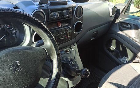 Peugeot Partner II рестайлинг 2, 2012 год, 580 000 рублей, 15 фотография