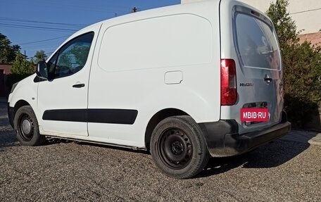 Peugeot Partner II рестайлинг 2, 2012 год, 580 000 рублей, 14 фотография