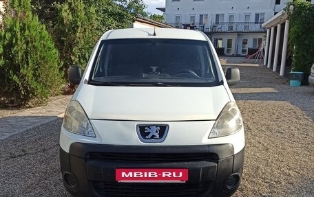 Peugeot Partner II рестайлинг 2, 2012 год, 580 000 рублей, 10 фотография