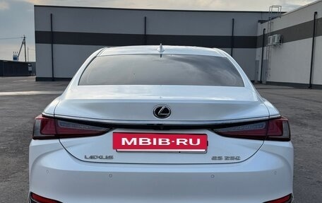 Lexus ES VII, 2018 год, 4 000 000 рублей, 5 фотография