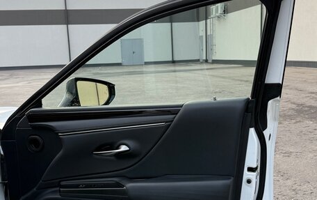 Lexus ES VII, 2018 год, 4 000 000 рублей, 9 фотография