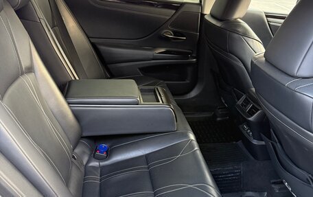 Lexus ES VII, 2018 год, 4 000 000 рублей, 14 фотография