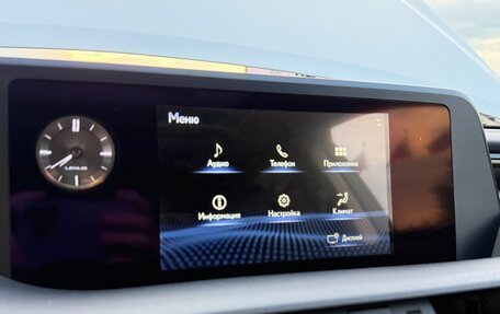 Lexus ES VII, 2018 год, 4 000 000 рублей, 19 фотография