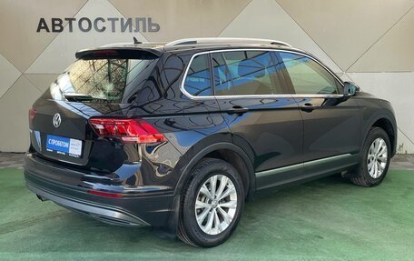 Volkswagen Tiguan II, 2017 год, 1 849 000 рублей, 2 фотография