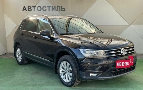 Volkswagen Tiguan II, 2017 год, 1 849 000 рублей, 3 фотография