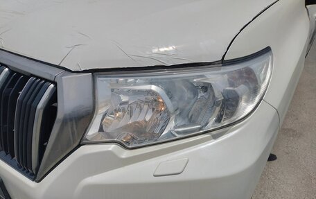 Toyota Land Cruiser Prado 150 рестайлинг 2, 2022 год, 5 700 000 рублей, 12 фотография