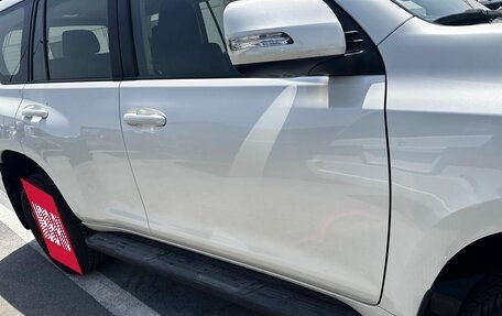 Toyota Land Cruiser Prado 150 рестайлинг 2, 2022 год, 5 700 000 рублей, 6 фотография