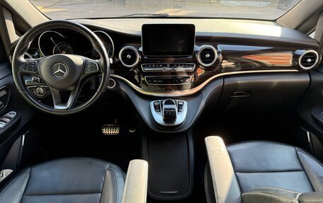Mercedes-Benz V-Класс, 2017 год, 5 100 000 рублей, 10 фотография